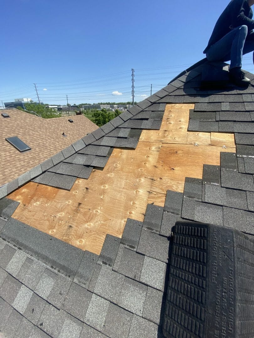 roof-repairs-10-min